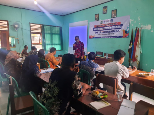 SMK LA TAHZAN GELAR IN HOUS TRAINING (IHT)2024